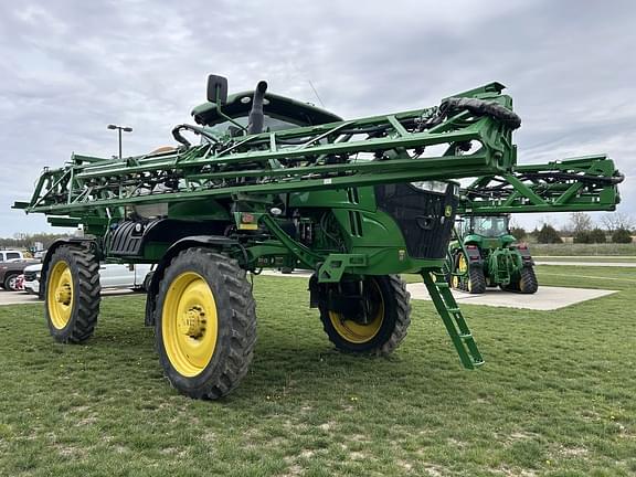 Image of John Deere R4038 equipment image 3
