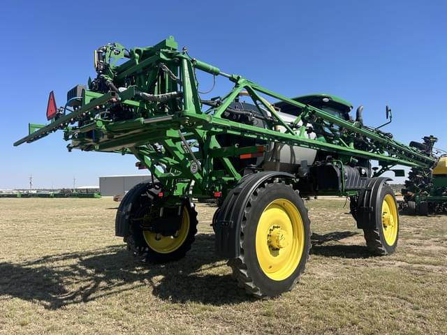 Image of John Deere R4038 equipment image 2