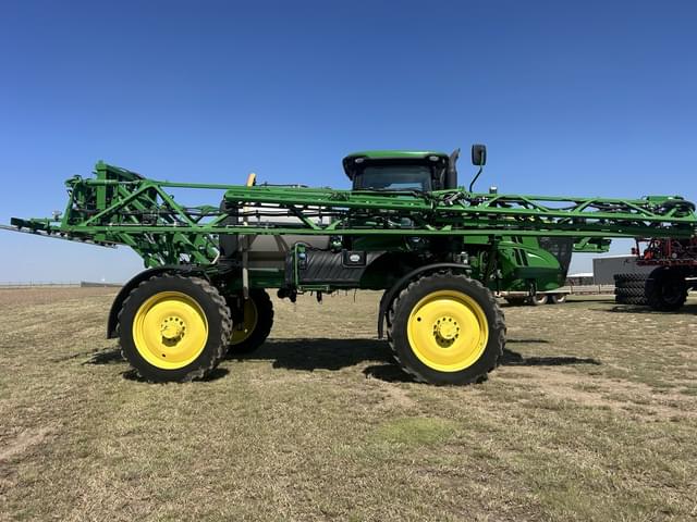 Image of John Deere R4038 equipment image 1