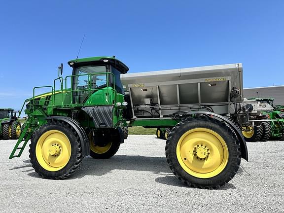 Image of John Deere R4038 equipment image 2