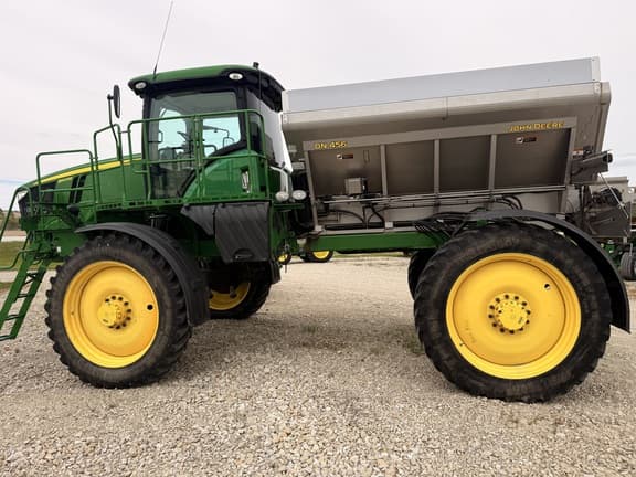 Image of John Deere R4038 equipment image 4