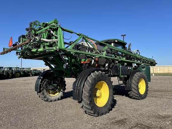 Image of John Deere R4038 equipment image 3