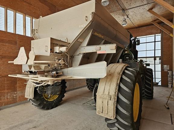 Image of John Deere R4038 equipment image 1