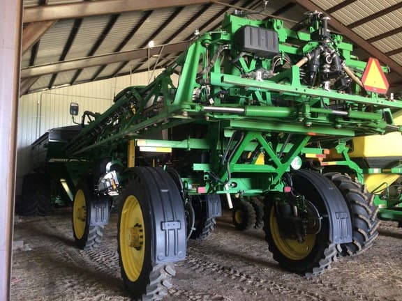 Image of John Deere R4038 equipment image 3