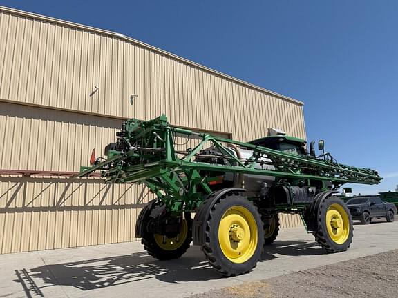 Image of John Deere R4038 equipment image 1