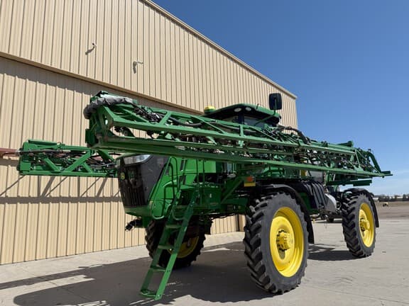 Image of John Deere R4038 equipment image 4