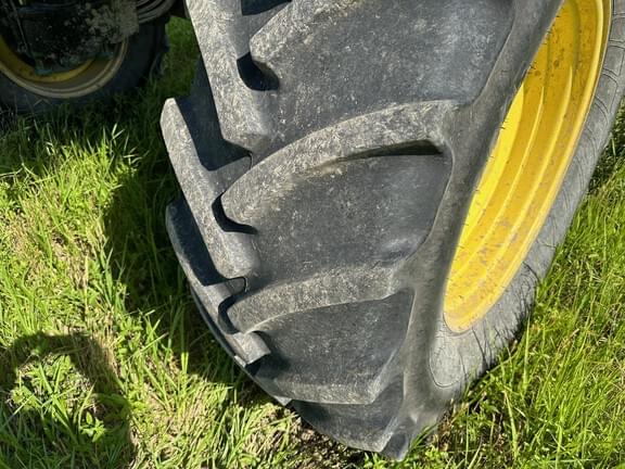 Image of John Deere R4038 equipment image 3