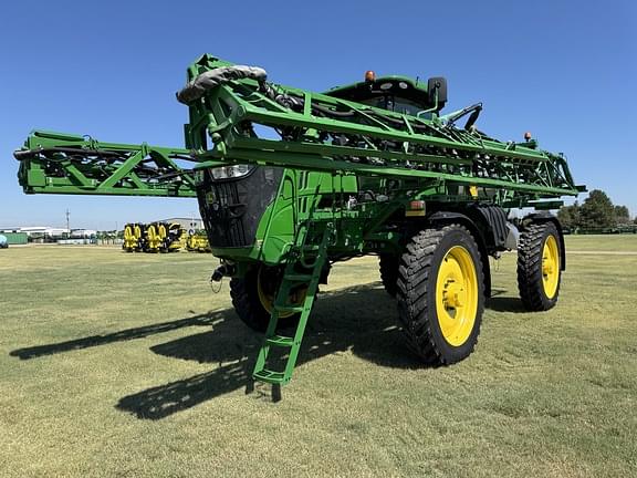 Image of John Deere R4038 equipment image 4