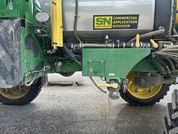 Image of John Deere R4038 equipment image 3