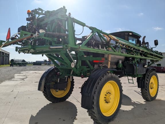 Image of John Deere R4038 equipment image 4