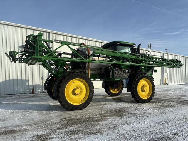 Image of John Deere R4038 equipment image 3