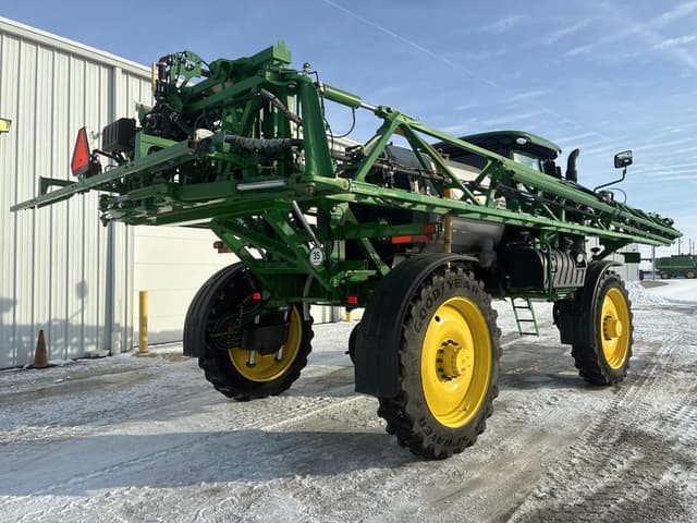 Image of John Deere R4038 equipment image 4