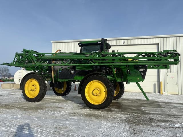 Image of John Deere R4038 equipment image 1