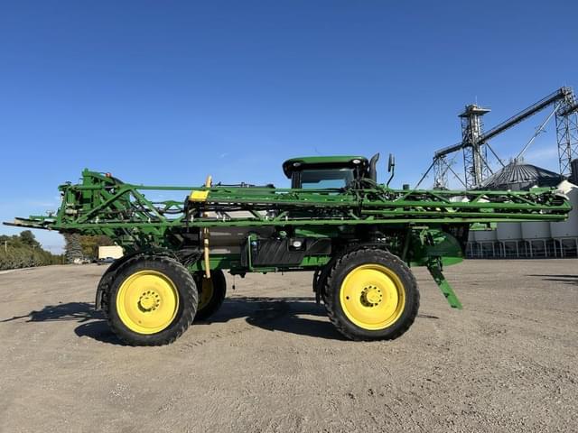 Image of John Deere R4038 equipment image 3