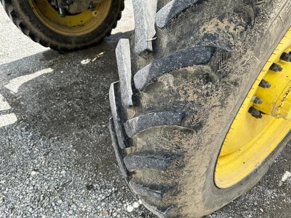 Image of John Deere R4038 equipment image 3