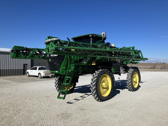 Image of John Deere R4038 equipment image 1
