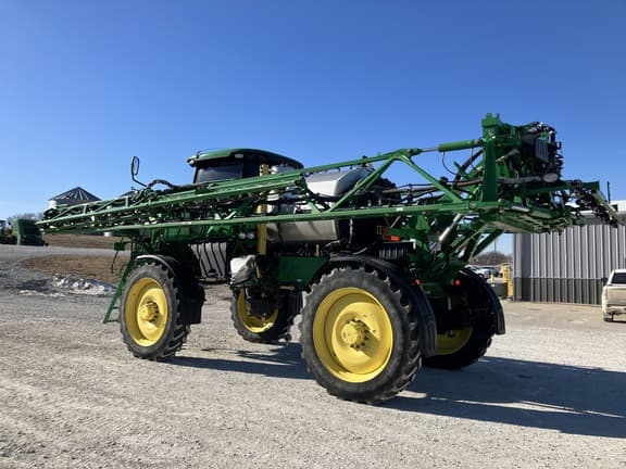 Image of John Deere R4038 equipment image 3