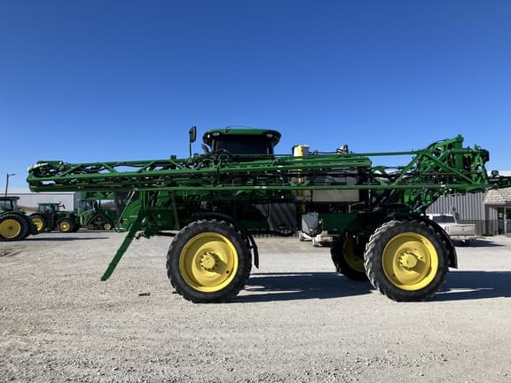 Image of John Deere R4038 equipment image 1