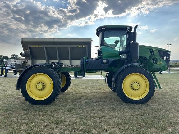 Image of John Deere R4038 equipment image 4