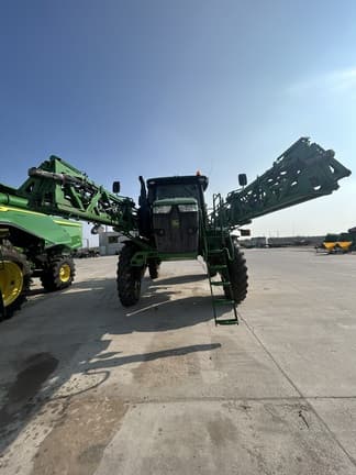 Image of John Deere R4038 equipment image 1