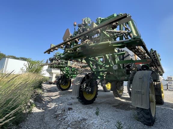 Image of John Deere R4038 equipment image 3