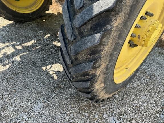 Image of John Deere R4038 equipment image 3