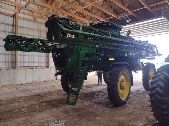 Image of John Deere R4038 equipment image 3