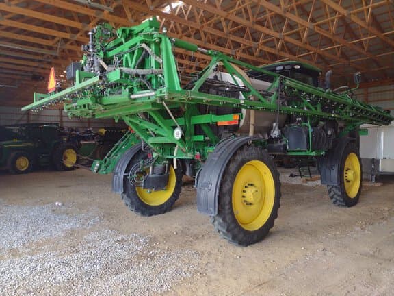Image of John Deere R4038 equipment image 1