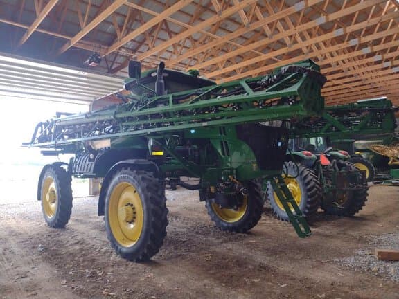 Image of John Deere R4038 equipment image 2