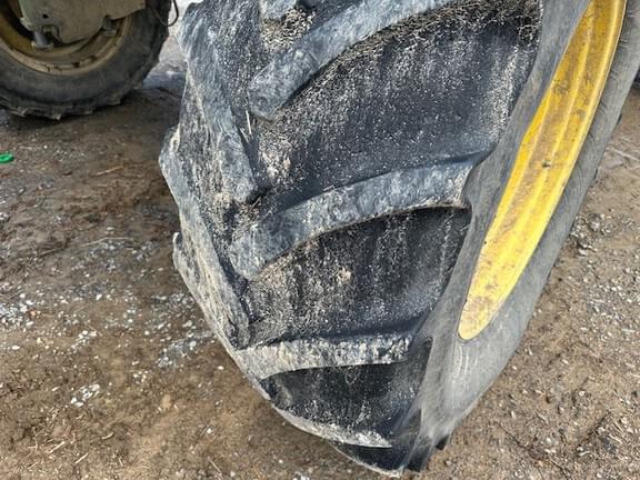 Image of John Deere R4038 equipment image 2