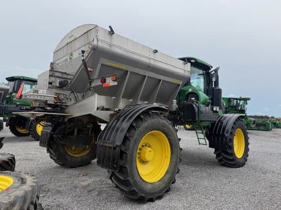 Image of John Deere R4038 equipment image 2