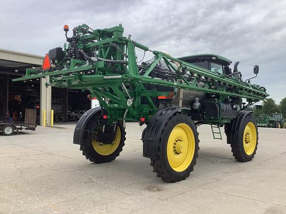 Image of John Deere R4038 equipment image 4