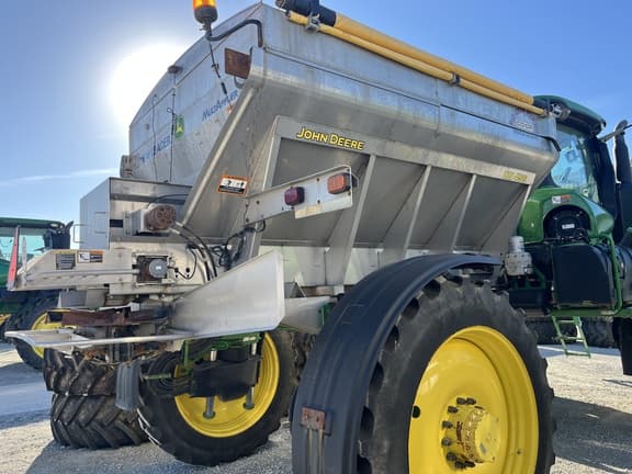 Image of John Deere R4038 equipment image 2