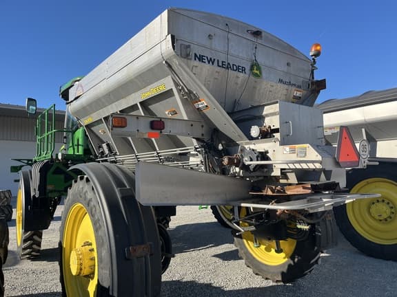 Image of John Deere R4038 equipment image 3