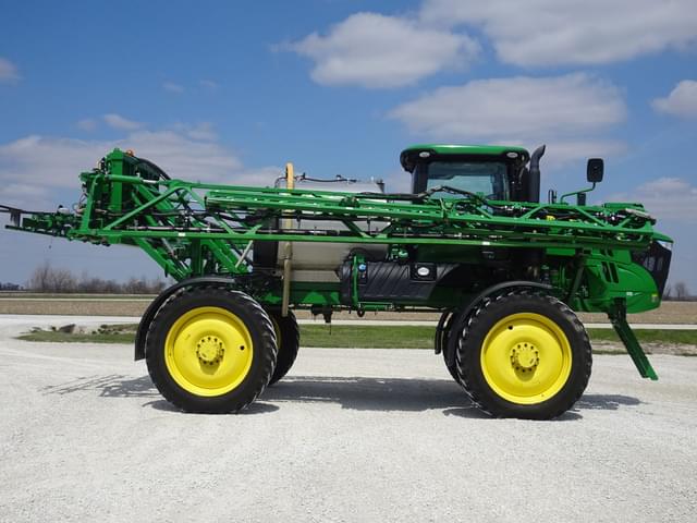 Image of John Deere R4038 equipment image 3
