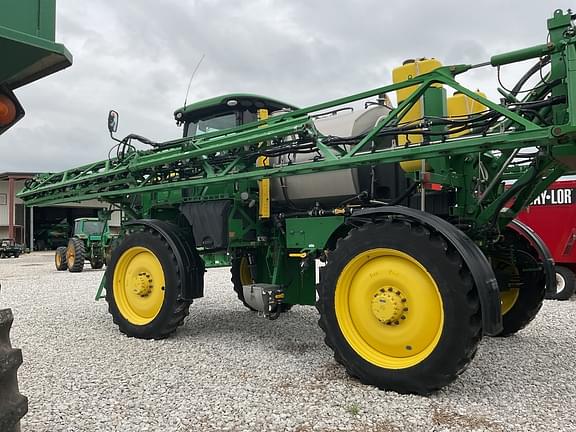 Image of John Deere R4038 equipment image 4