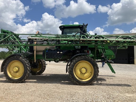 Image of John Deere R4038 equipment image 1