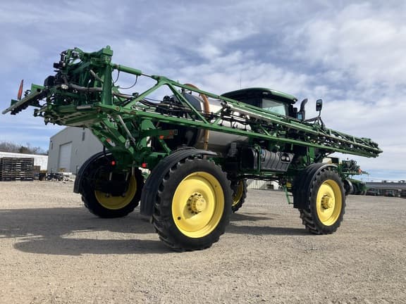 Image of John Deere R4038 equipment image 4