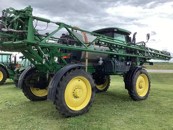 Image of John Deere R4038 equipment image 1