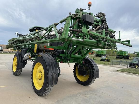 Image of John Deere R4038 equipment image 4