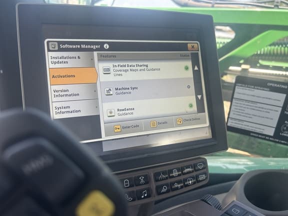 Image of John Deere R4038 equipment image 3