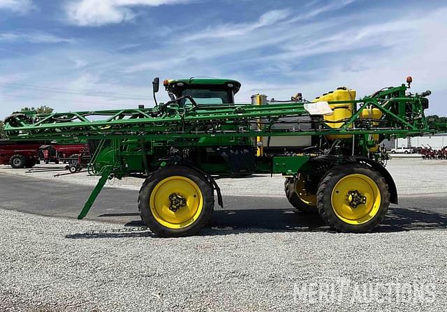 Image of John Deere R4038 equipment image 1