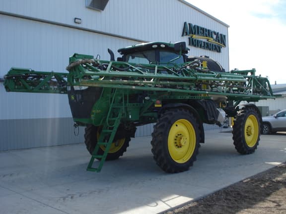 Image of John Deere R4044 equipment image 1