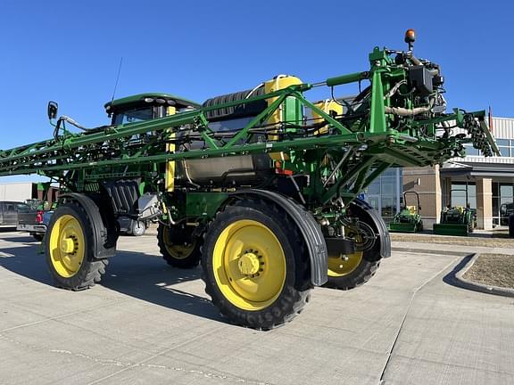 Image of John Deere R4044 equipment image 4