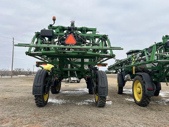 Image of John Deere R4044 equipment image 4