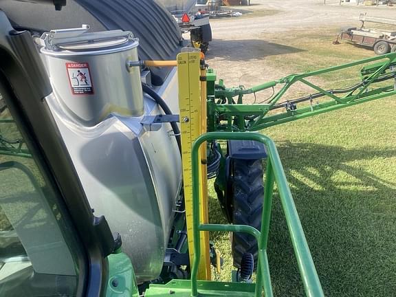 Main image John Deere R4044 12