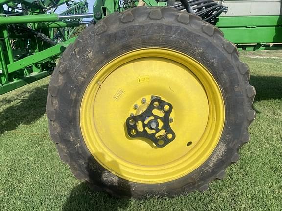 Main image John Deere R4044 33