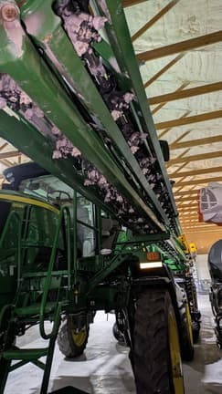 Image of John Deere R4044 equipment image 3