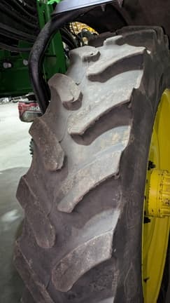 Image of John Deere R4044 equipment image 1