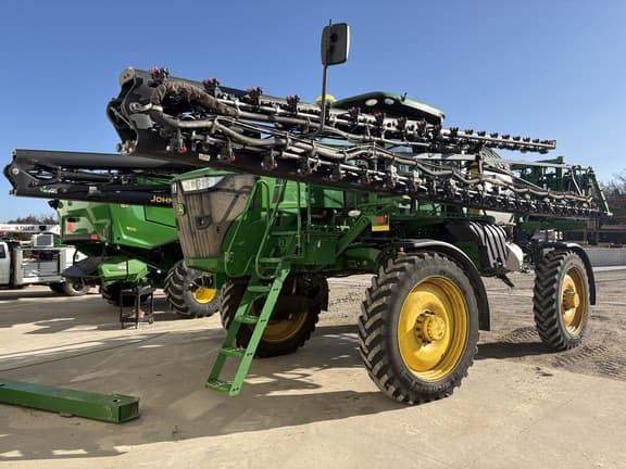 Image of John Deere R4044 Primary image